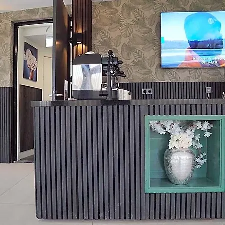 Ma Schiphol Airport Hotel 3*