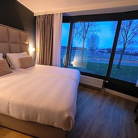 Ma Schiphol Airport 3*